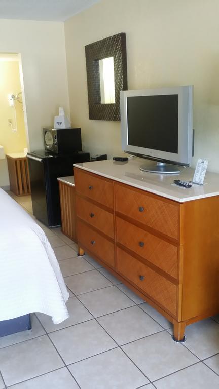 Days Inn By Wyndham Cocoa Cruiseport West At I-95/524 Ngoại thất bức ảnh