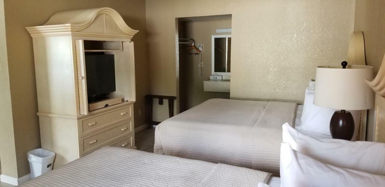 Days Inn By Wyndham Cocoa Cruiseport West At I-95/524 Ngoại thất bức ảnh